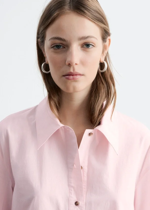 Shirtkleid mit tiefem Taillenbund Shirtkleid mit tiefem Taillenbund
