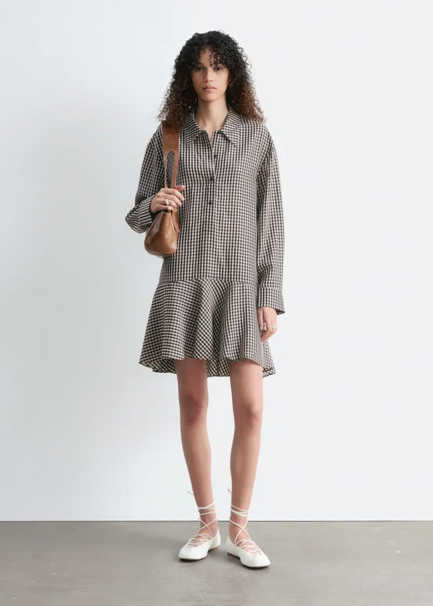 Shirtkleid mit tiefem Taillenbund Shirtkleid mit tiefem Taillenbund