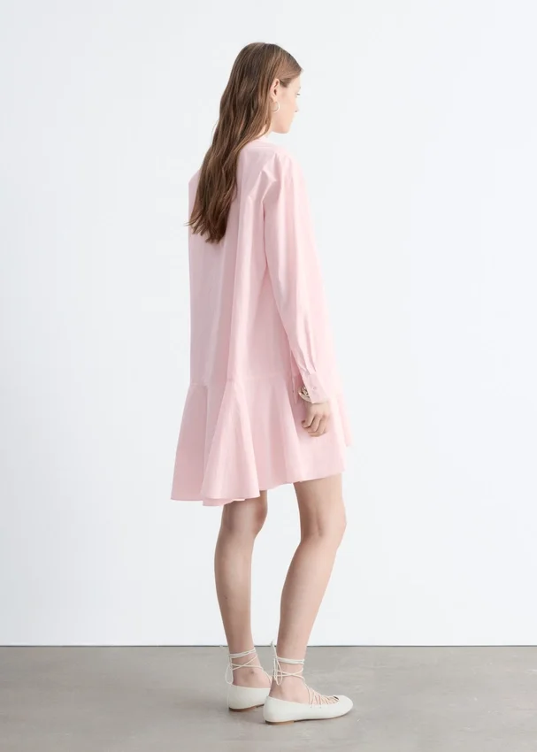 Shirtkleid mit tiefem Taillenbund Shirtkleid mit tiefem Taillenbund