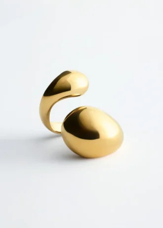 Skulpturaler Ring mit zwei Windungen Skulpturaler Ring mit zwei Windungen