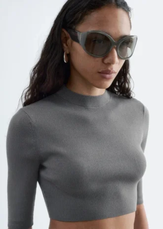 Slim-Fit-T-Shirt in verkürzter Länge
