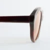 Sonnenbrille mit ovalem Rahmen