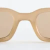 Sonnenbrille mit schmalem Rahmen