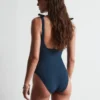 Strandkleid mit strukturierter Schleife Strandkleid mit strukturierter Schleife