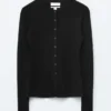 Strick-Cardigan aus Merinowolle mit Rippmuster Strick-Cardigan aus Merinowolle mit Rippmuster