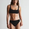 Strukturierte Bikini-Slips mit hoher Taille