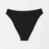 Strukturierte Bikini-Slips mit hoher Taille