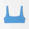 Strukturiertes Bikini-Oberteil mit quadratischem Ausschnitt Strukturiertes Bikini-Oberteil mit quadratischem Ausschnitt
