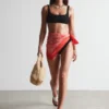 Strukturiertes Bikini-Oberteil mit quadratischem Ausschnitt Strukturiertes Bikini-Oberteil mit quadratischem Ausschnitt