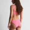 Strukturierte Bikini-Slips mit hoher Taille