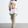 T-Shirt mit übergroßem Aufdruck T-Shirt mit übergroßem Aufdruck