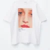 T-Shirt mit übergroßem Aufdruck T-Shirt mit übergroßem Aufdruck