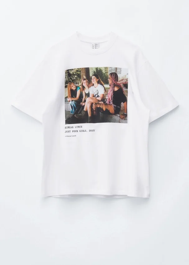 T-Shirt mit übergroßem Aufdruck T-Shirt mit übergroßem Aufdruck