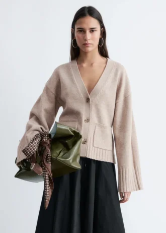 Taillierte Cardigan Taillierte Cardigan