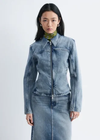 Taillierte Jeansjacke mit Reißverschluss