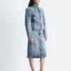 Taillierte Jeansjacke mit Reißverschluss