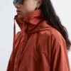 Technischer Nylon-Parka mit Kapuze Technischer Nylon-Parka mit Kapuze