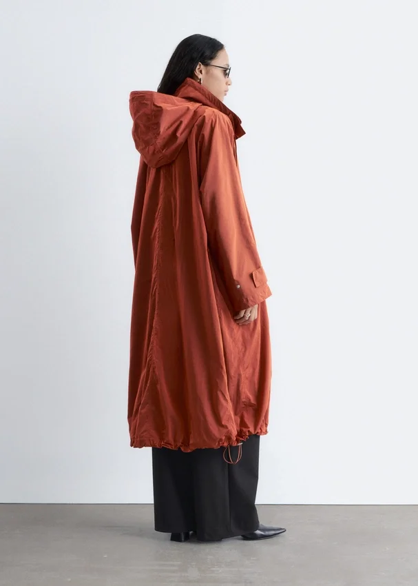 Technischer Nylon-Parka mit Kapuze Technischer Nylon-Parka mit Kapuze