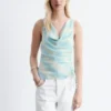 Top mit Cowl-Ausschnitt und Kordelzug Top mit Cowl-Ausschnitt und Kordelzug