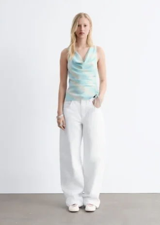 Top mit Cowl-Ausschnitt und Kordelzug Top mit Cowl-Ausschnitt und Kordelzug