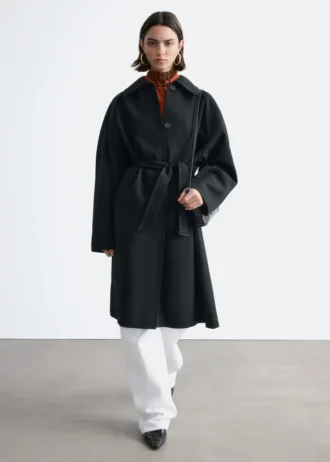 Trenchcoat aus Wolle mit Bindegürtel