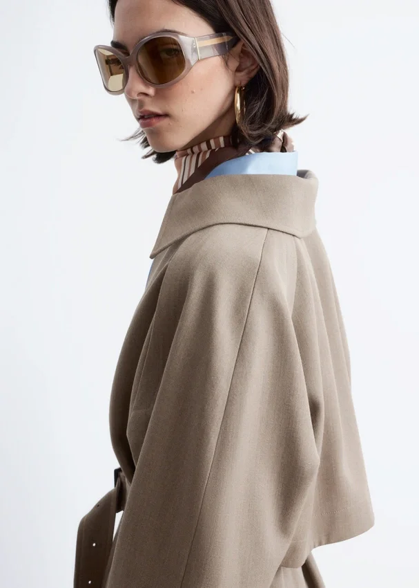 Trenchcoat aus Wolle mit Bindegürtel Trenchcoat aus Wolle mit Bindegürtel
