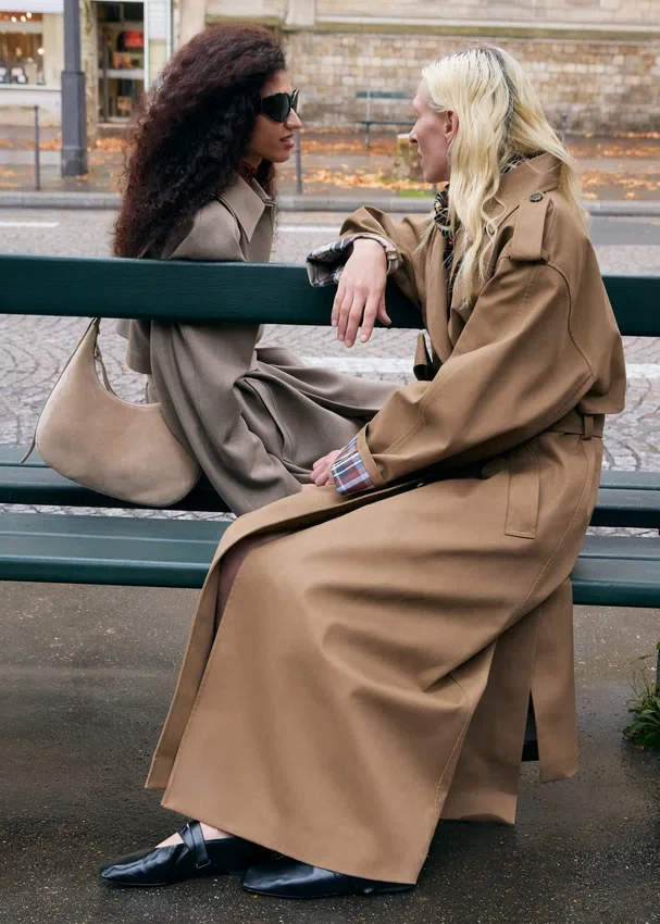 Trenchcoat mit Gürtel Trenchcoat mit Gürtel