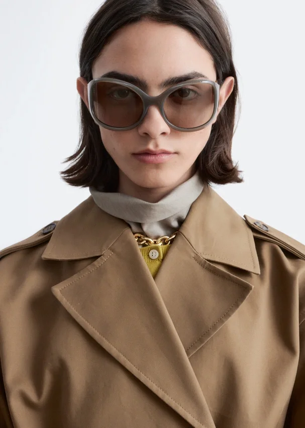 Trenchcoat mit Gürtel Trenchcoat mit Gürtel