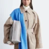 Trenchcoat mit kariertem Muster und Schnallengürtel Trenchcoat mit kariertem Muster und Schnallengürtel
