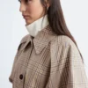 Trenchcoat mit kariertem Muster und Schnallengürtel Trenchcoat mit kariertem Muster und Schnallengürtel