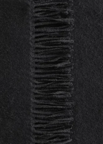 Wollschal mit Fransen