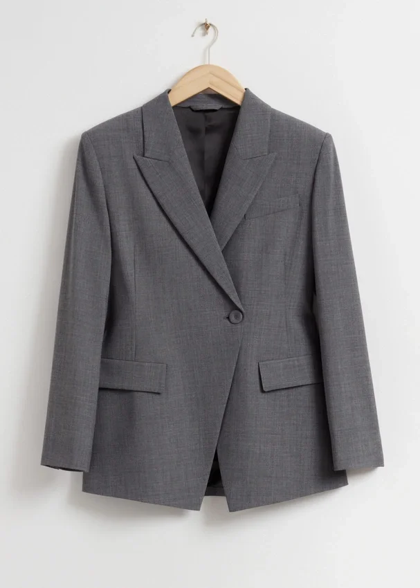 Zweireihiger asymmetrischer Blazer Zweireihiger asymmetrischer Blazer